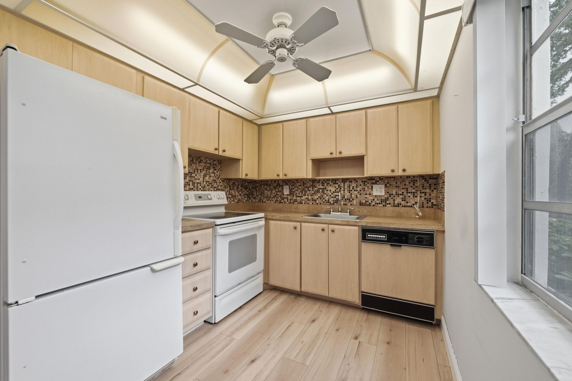 442 Normandy J, Delray Beach, FL 33484 Photo