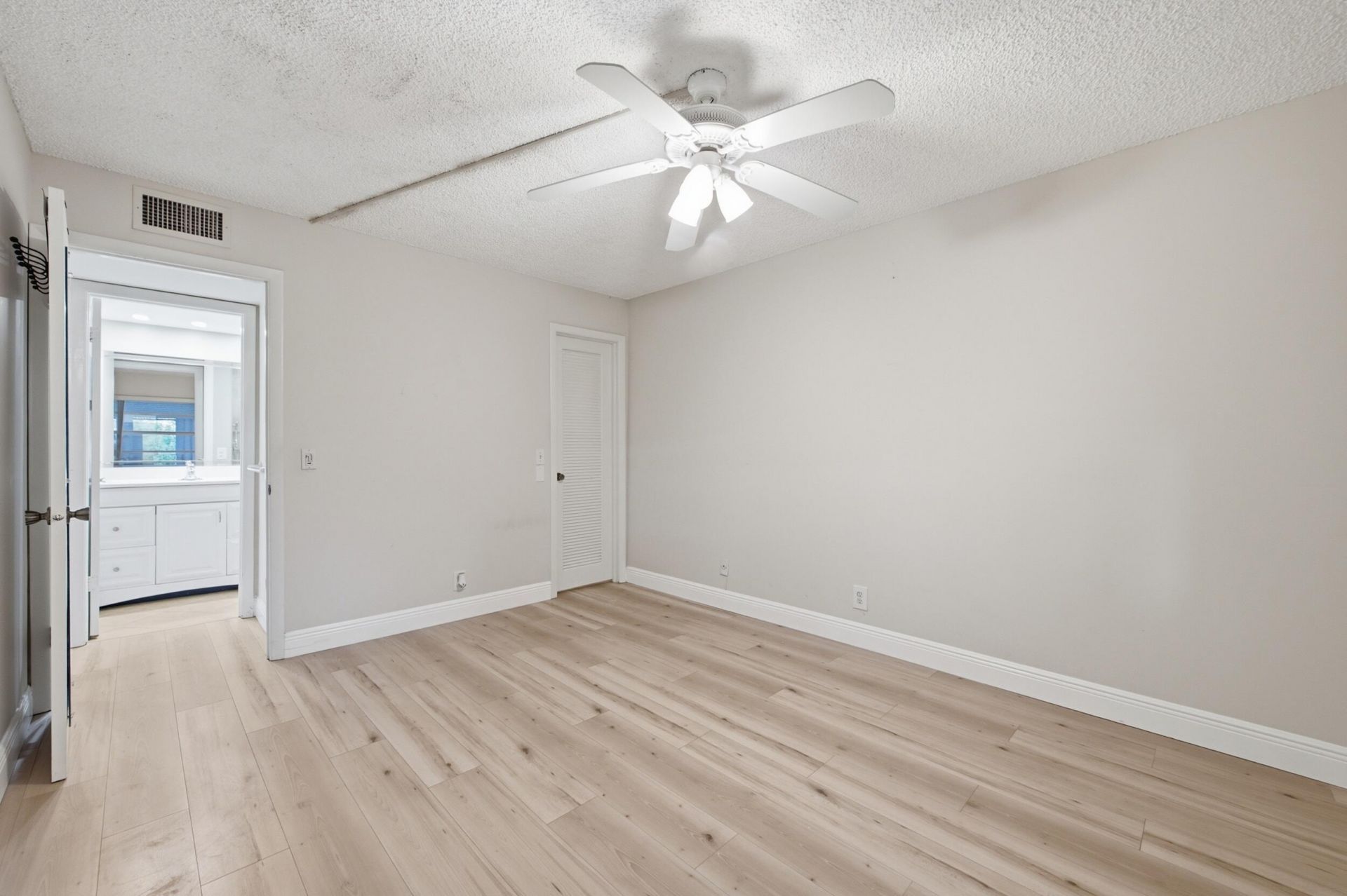 442 Normandy J, Delray Beach, FL 33484 Photo