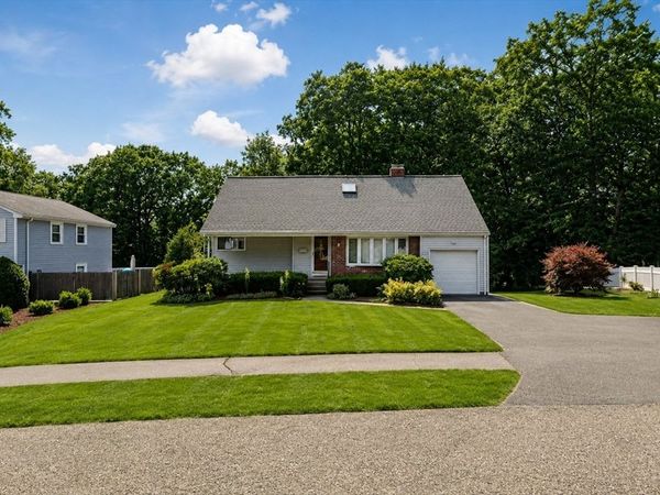 17 Retrop Rd, Natick, MA 01760