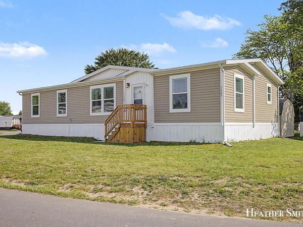 1285 Ashbrook Street NE, Belmont, MI 49306