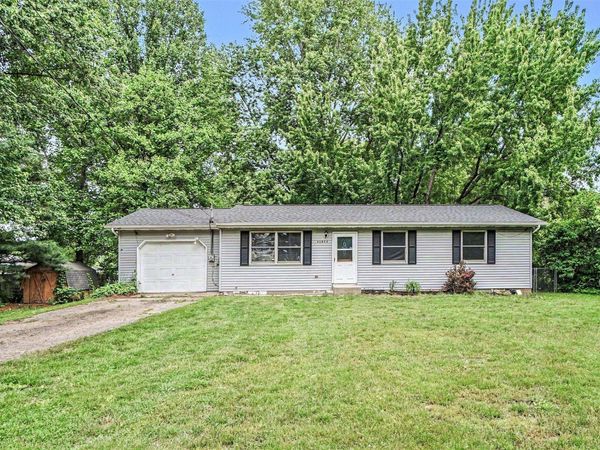 41842 Paw Paw Road, Paw Paw, MI 49079