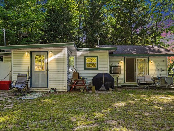 27383 Hayne Road, Lawton, MI 49065