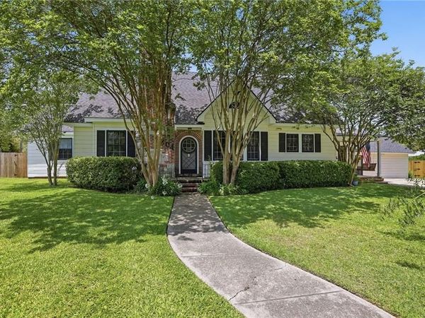 804 W CHARLES Street, Hammond, LA 70401