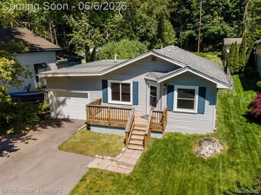3620 Lotus Drive, Waterford Twp, MI 48329