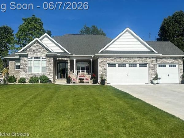 16437 Sleepy Hollow Drive, Fenton Twp, MI 48430