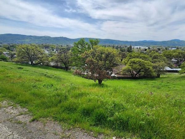 12761 Lakeview Drive , Clearlake Oaks, CA 95423