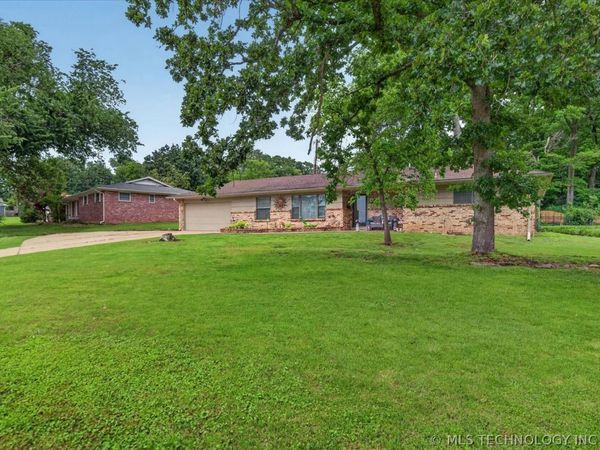 2731 Evergreen Drive , Bartlesville, OK 74006
