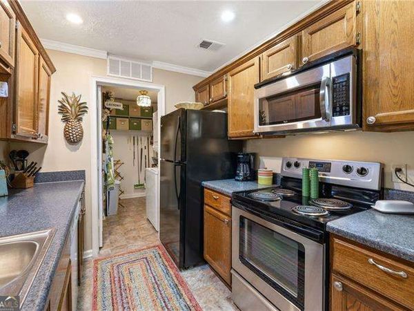 525 Warm Springs Circle, Roswell, GA 30075