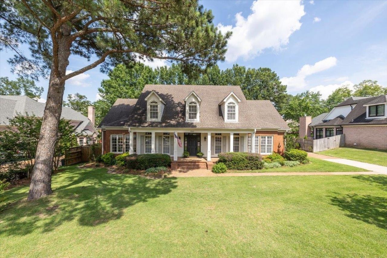 2062 JOHNSON RD Germantown, TN 38139