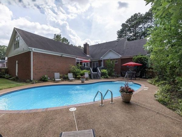 2062 JOHNSON RD, Germantown, TN 38139