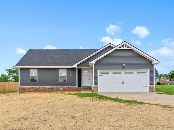 3800 Roscommon Way, Clarksville, TN 37040