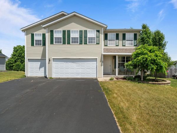 663 Ashleigh Lane, ROSCOE, IL 61073