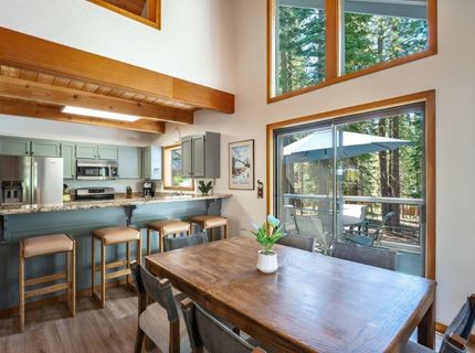 11917 Sitzmark Way, Truckee, CA 96161 Photo