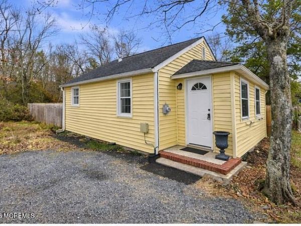 466 Stagecoach Road, Millstone, NJ 08510