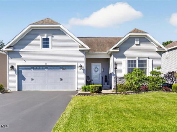 59 Somerset Drive, Halfmoon, NY 12118
