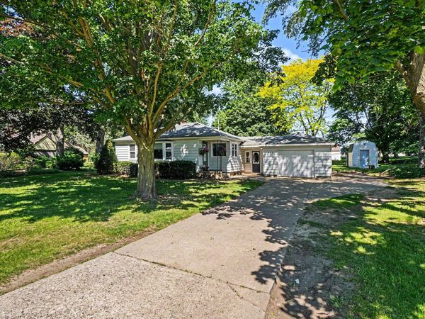 367 Lane Avenue, Holland, MI 49423