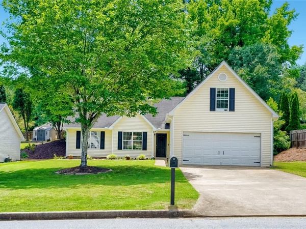 633 Effie Drive, Lawrenceville, GA 30045