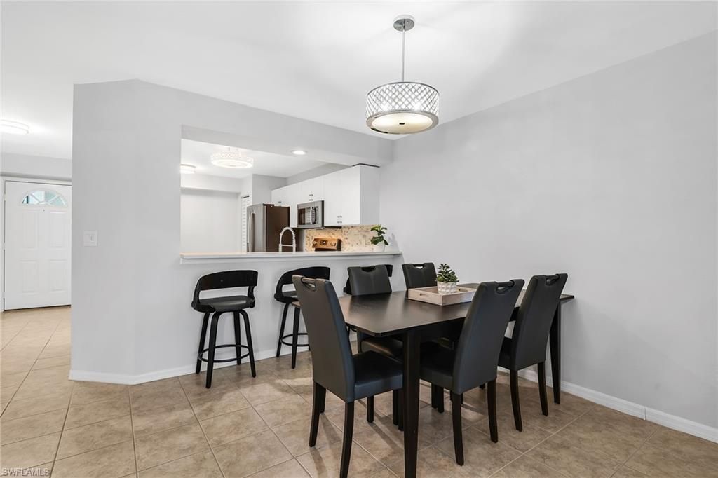 925 New Waterford Dr, Unit 104, Naples, FL 34104 Photo