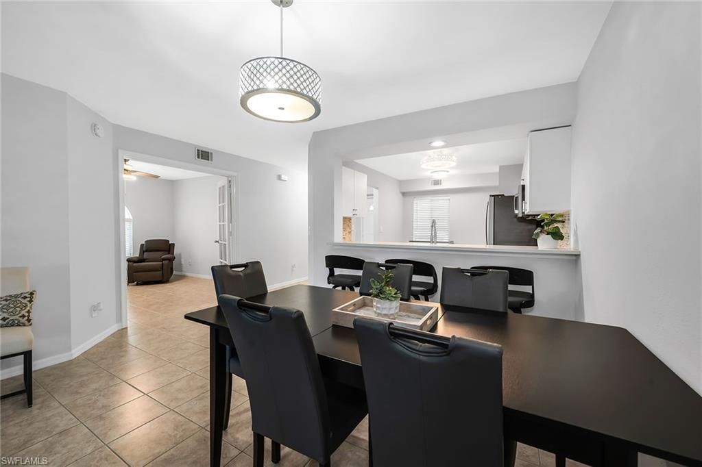 925 New Waterford Dr, Unit 104, Naples, FL 34104 Photo