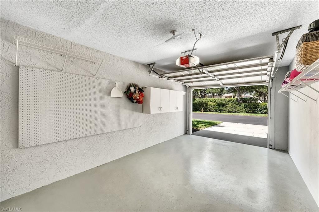 925 New Waterford Dr, Unit 104, Naples, FL 34104 Photo