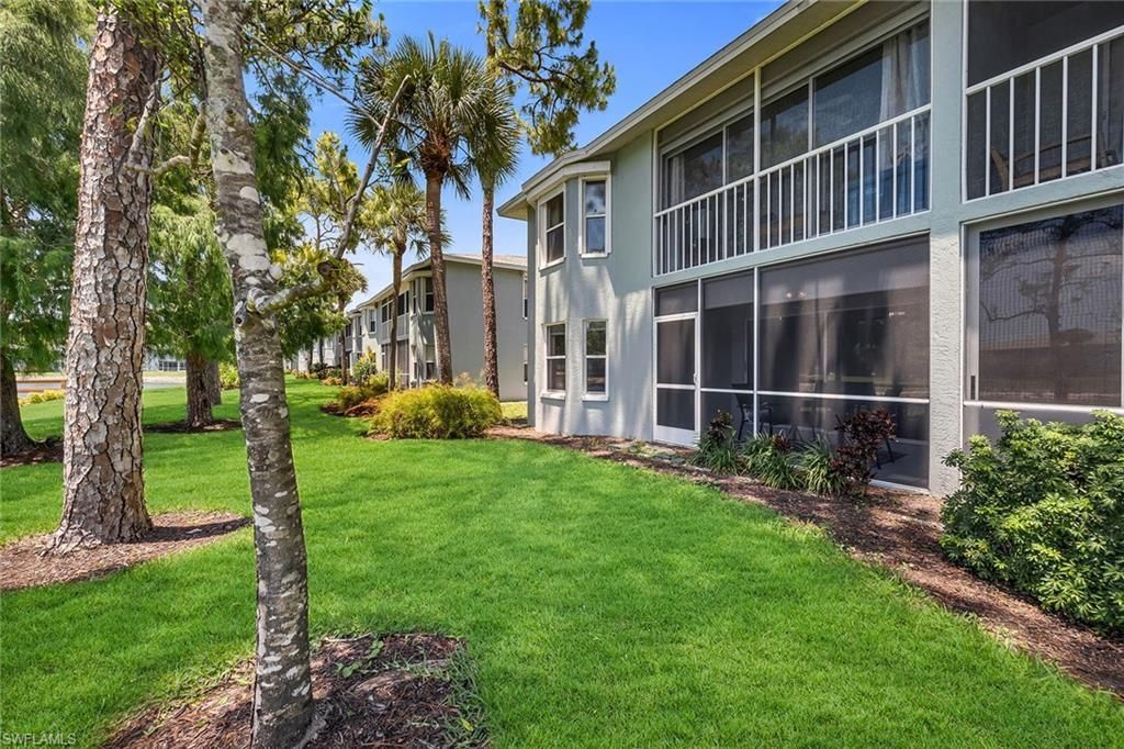 925 New Waterford Dr, Unit 104, Naples, FL 34104 Photo