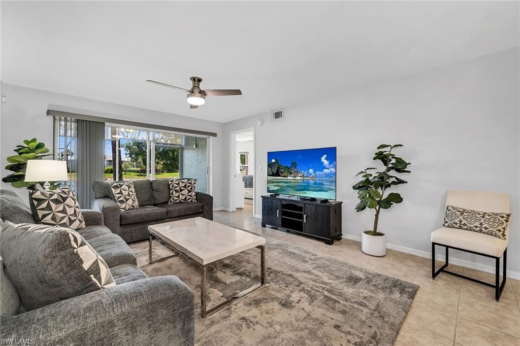 925 New Waterford Dr, Unit 104, Naples, FL 34104 Photo
