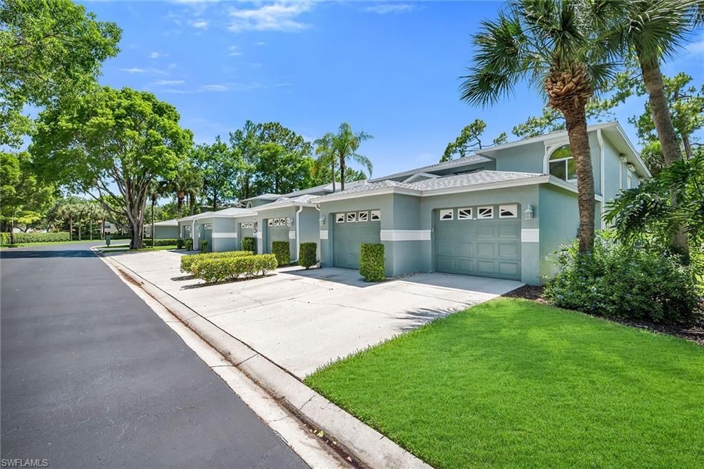 925 New Waterford Dr, Unit 104, Naples, FL 34104 Photo