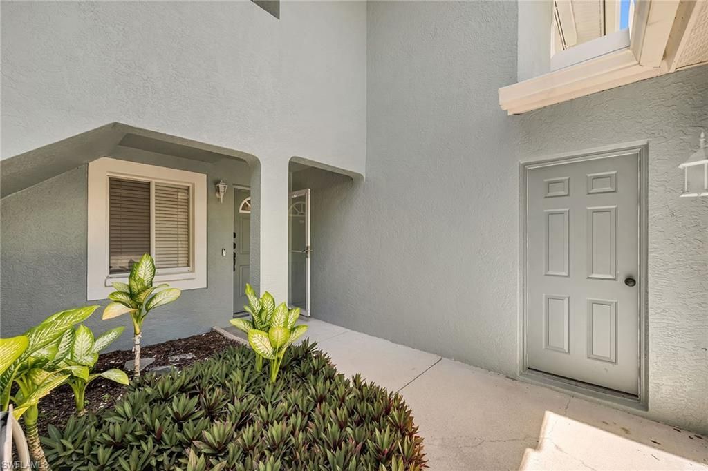925 New Waterford Dr, Unit 104, Naples, FL 34104 Photo