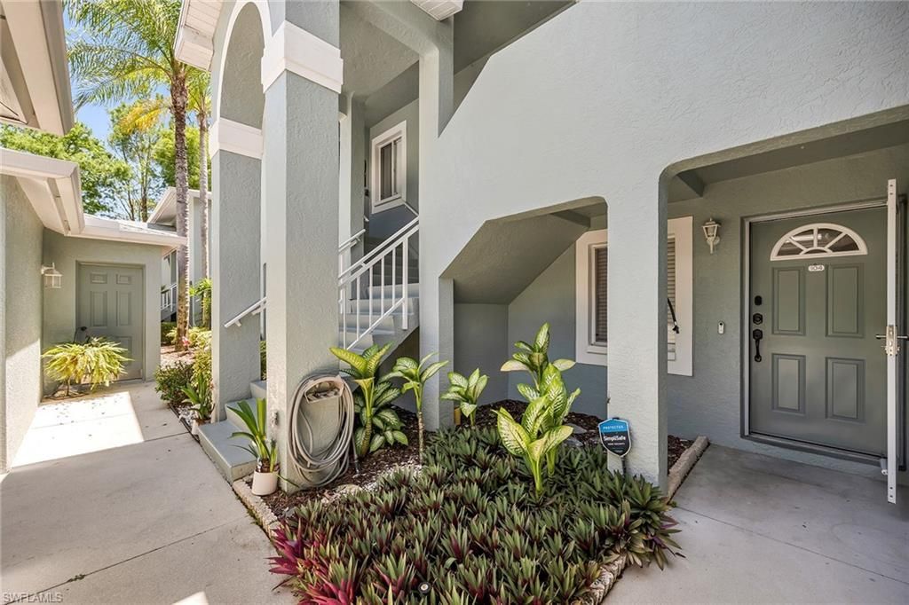 925 New Waterford Dr, Unit 104, Naples, FL 34104 Photo