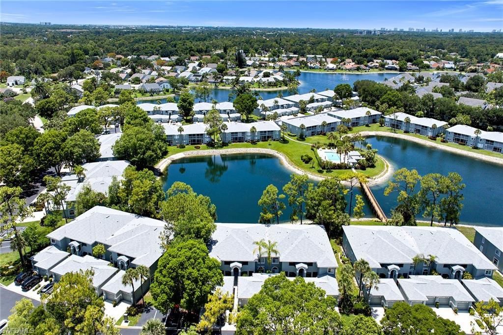 925 New Waterford Dr, Unit 104, Naples, FL 34104 Photo