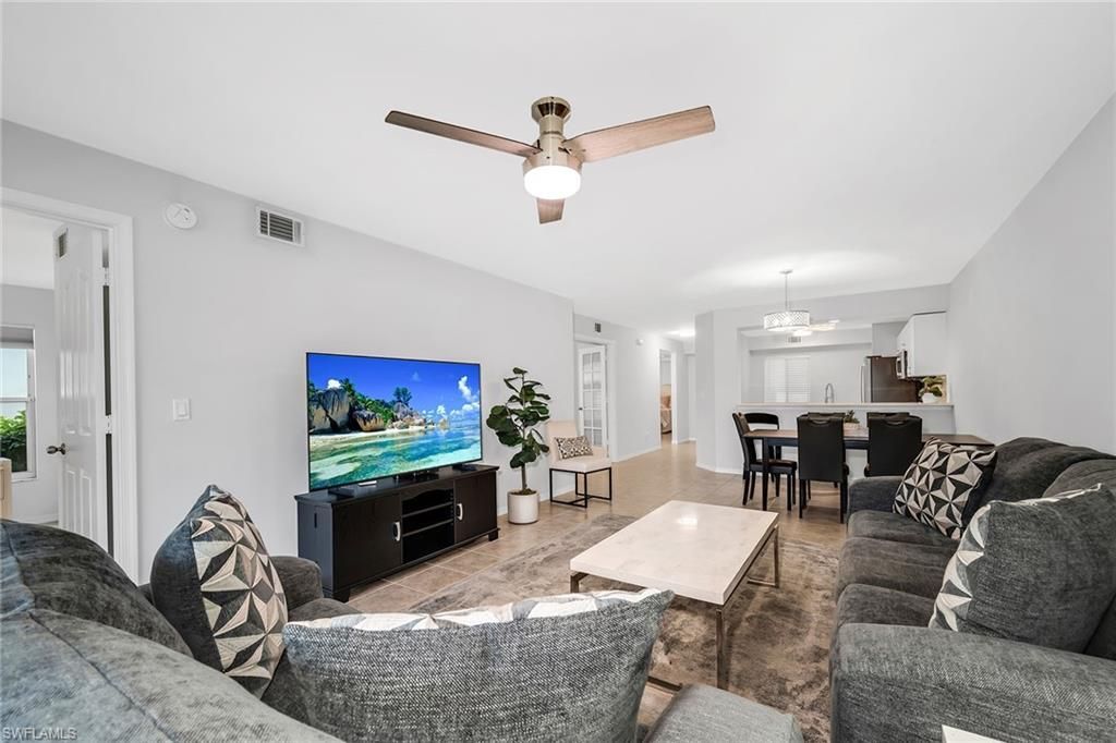 925 New Waterford Dr, Unit 104, Naples, FL 34104 Photo