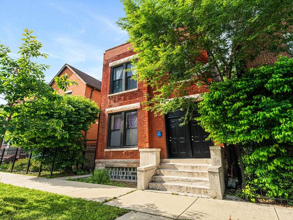 3118 W Huron Street , Chicago, IL 60612