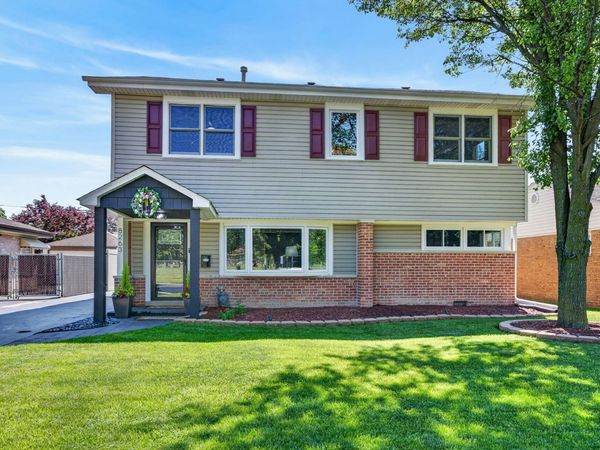 8263 N Washington Street , Niles, IL 60714