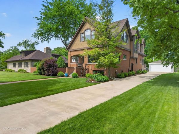 380 Selborne Road , Riverside, IL 60546