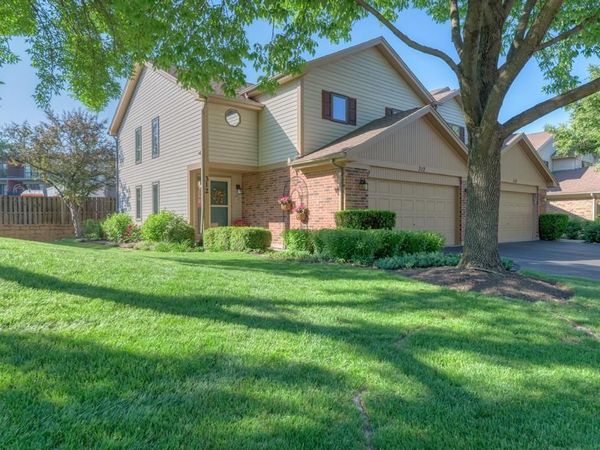 312 Cromwell Court , Westmont, IL 60559
