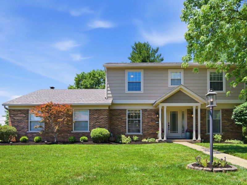 7338 Pickway Drive, Miami Twp, OH 45233 Photo 2