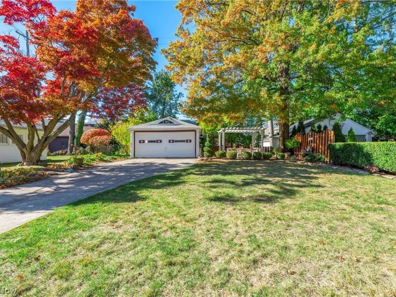 1488 Belle Avenue , Lakewood, OH 44107 Photo 8