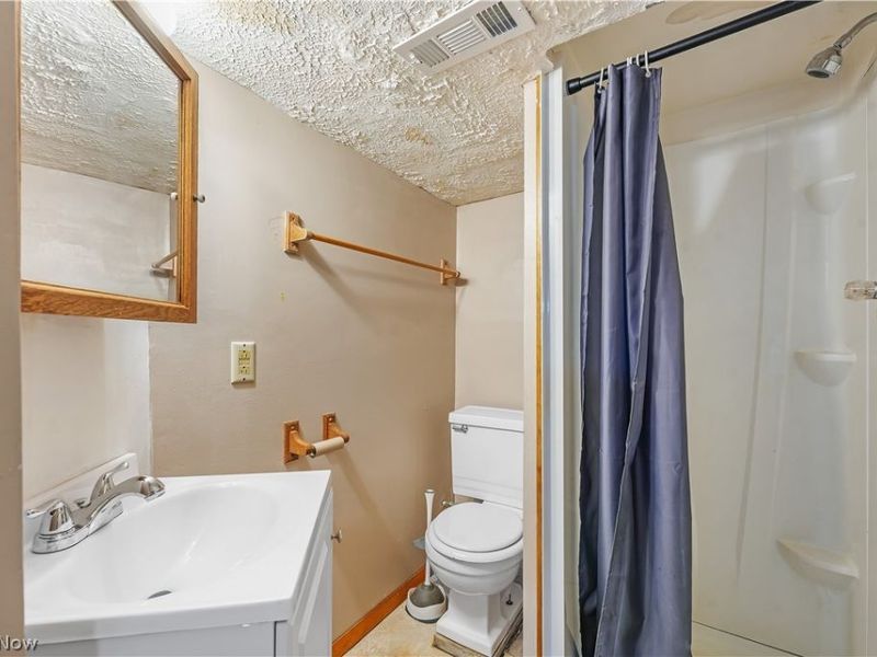 6150 Wareham Drive , Parma, OH 44129 Photo 26