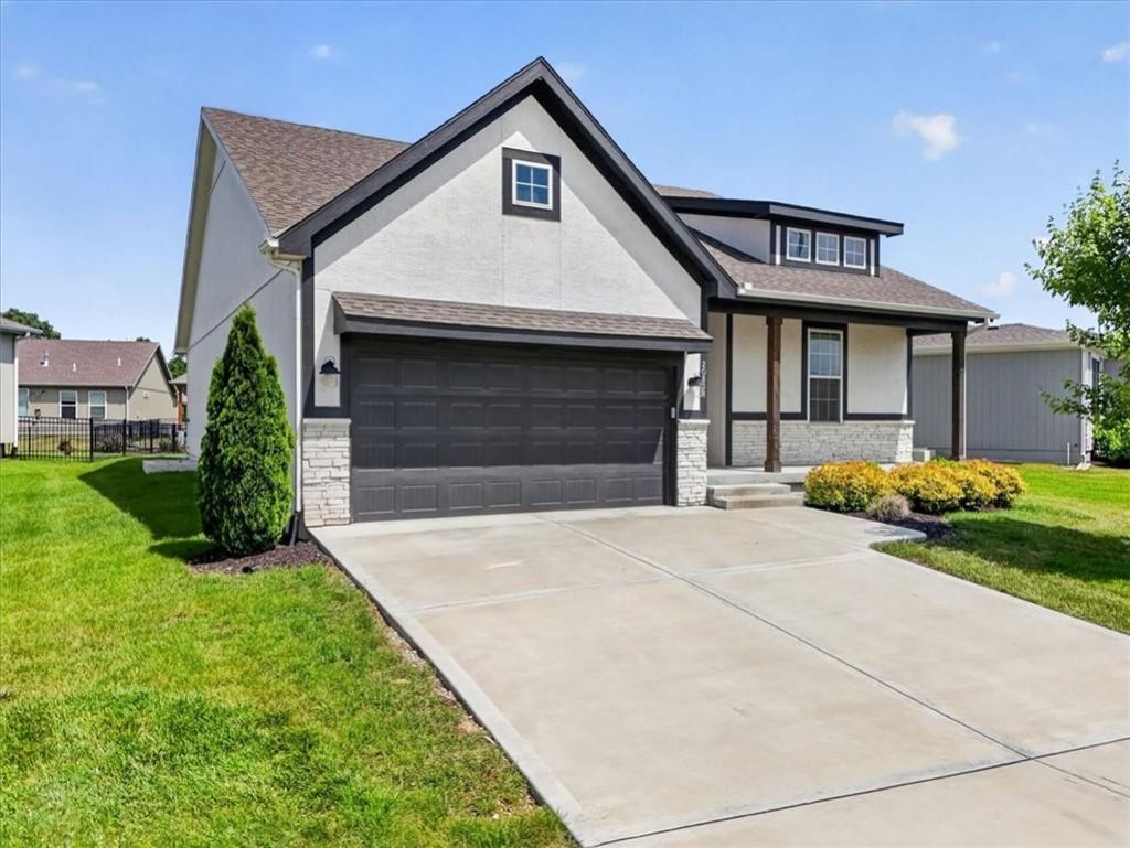 20858 W 190th Place, Spring Hill, KS 66083 Main Photo