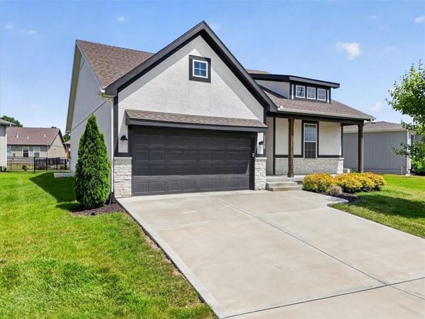 20858 W 190th Place, Spring Hill, KS 66083