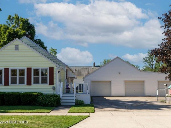 120 E Pearl Street, Potterville, MI 48876