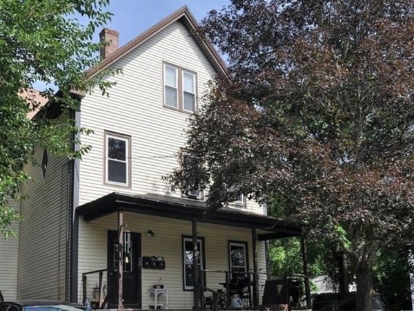 35 Cambridge St, Middleboro, MA 02346