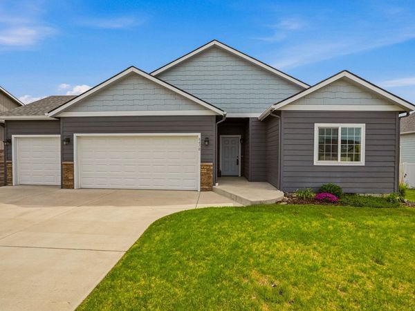 8470 N OAK St, Spokane, WA 99208