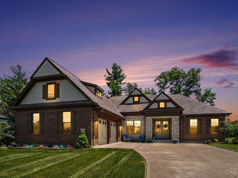 6320 Evergreen Lane, Miami Twp, OH 45140 Photo 2