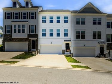 113 Yorktown Court, Bridgeport, WV 26330