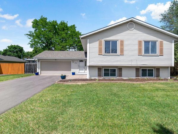 3732 81st Avenue N, Brooklyn Park, MN 55443