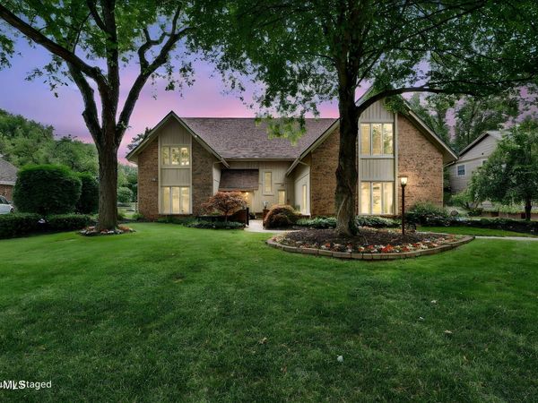 5303 Spring Creek Lane, Sylvania, OH 43560