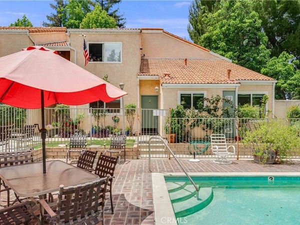 6300 Shoup Avenue , Unit 2, Woodland Hills, CA 91367