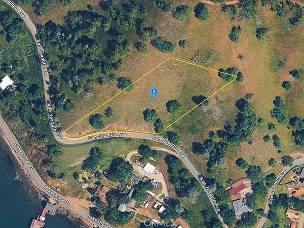 12800 San Joaquin Avenue , Clearlake, CA 95422