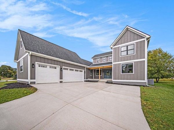 5182 Grande View Lane, Jackson, MI 49201